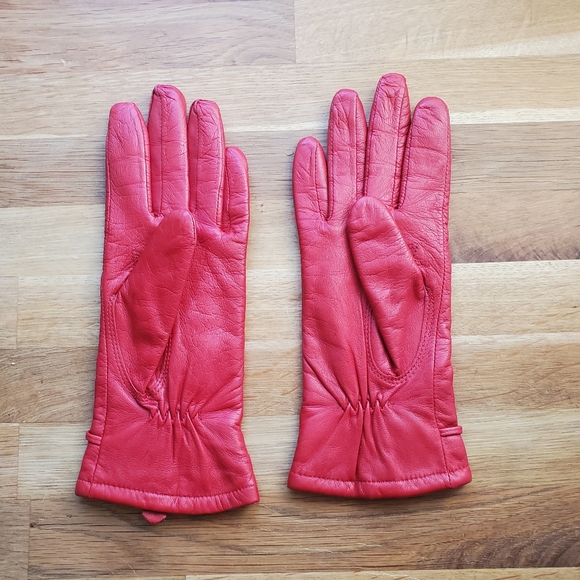Red Leather Gloves - Picture 2 of 4